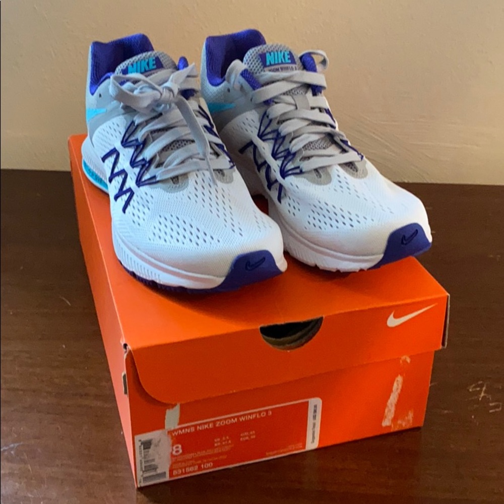 Nike Tennishoes Women’s Size 8